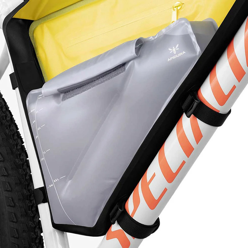 Apidura Frame Pack Hydration Bladder (3L) Trinkblase Für Apidura-Taschen 5 Apidura Frame Pack Hydration Bladder (3L) Trinkblase Für Apidura-Taschen – Bild 3